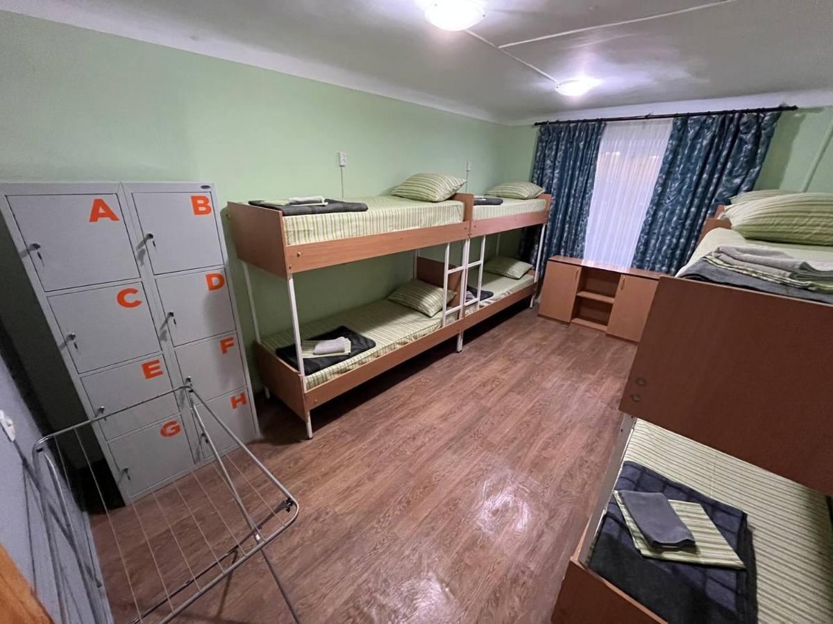 Fox Hostel Kiev Buitenkant foto